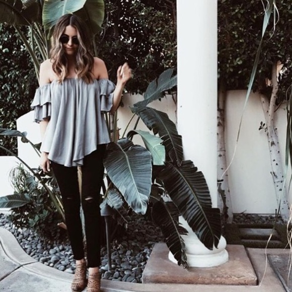 Noa Elle Off The Shoulder Ruffle Sleeve Top Cold - Picture 4 of 5